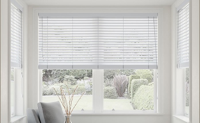 How Trendy Outdoor Blinds Enhance Your Business?