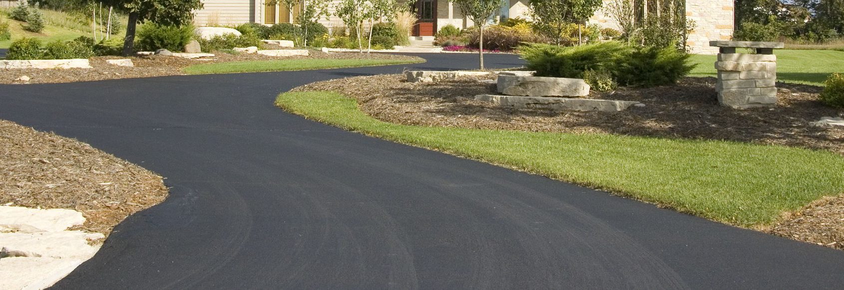 Hire Professionals For Asphalt Driveway Installation With Maximum Expertise