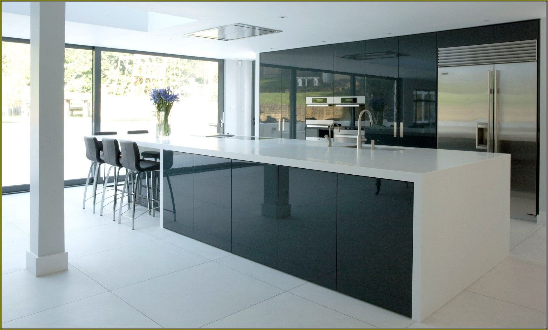 Tips on Maintaining Your White Gloss Kitchen Cabinet Doors