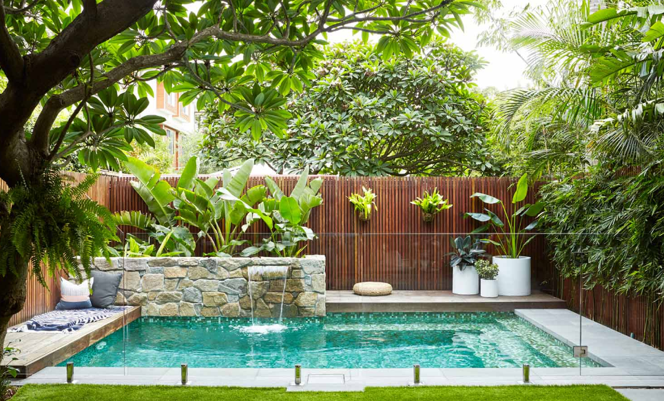 What are the Benefits of Landscaping Around Swimming Pools?